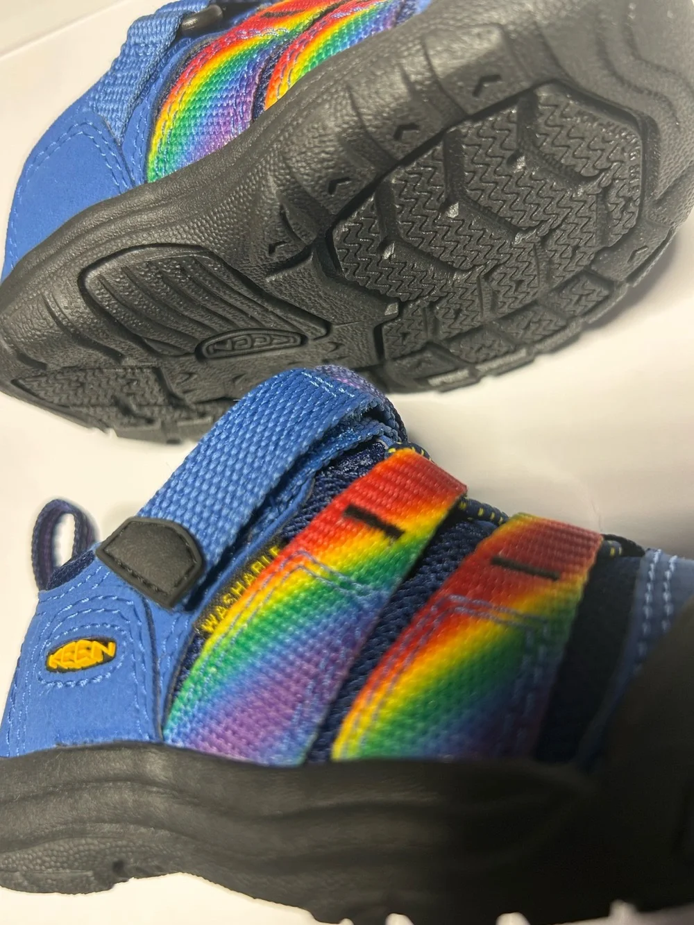 NWOB KEEN Newport H2SHO Toddler Size 5 Rainbow Blue Sneakers Shoes